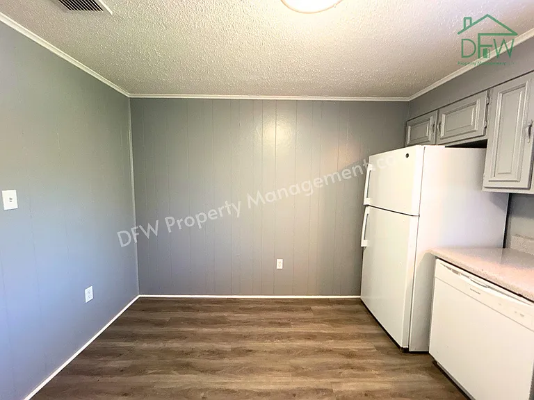 1615 Voirin Rd — Photo 8