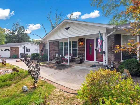 9818 Township Ln, Dittmer, MO 63023