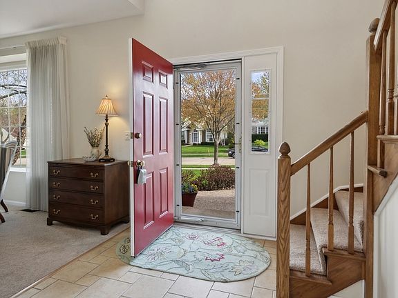 3rd image of 799 Foxmoor Ln