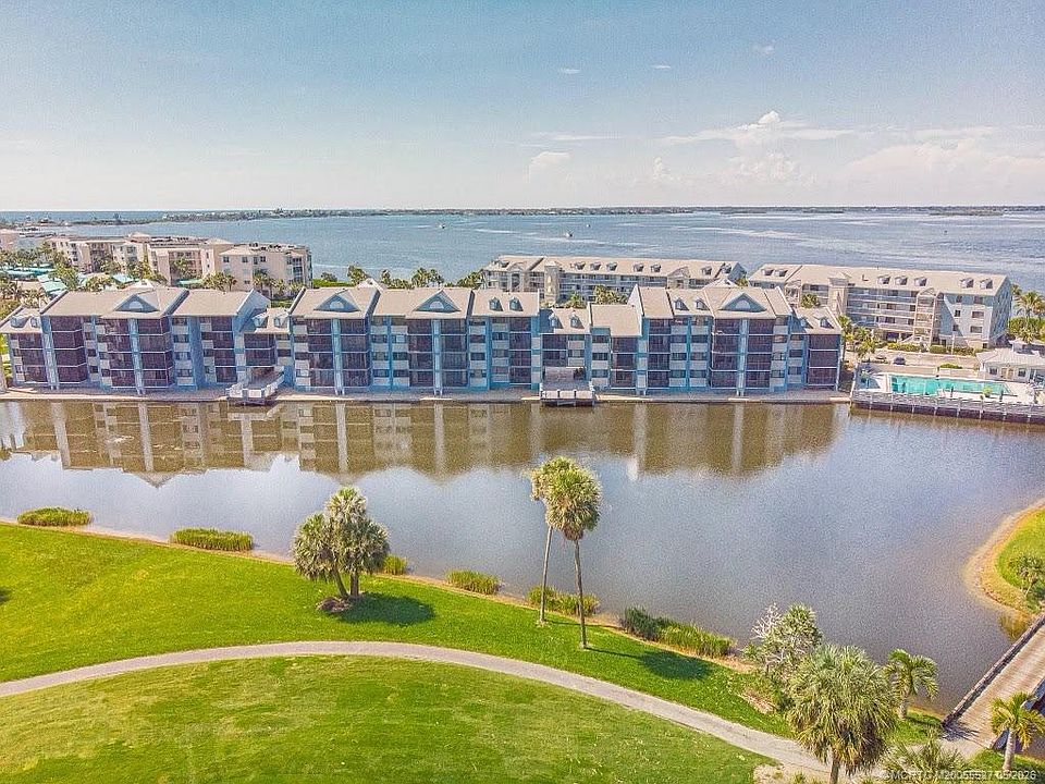 2nd image of 40 NE Plantation Rd APT 110