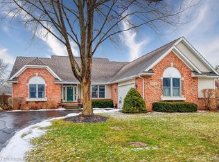 29446 Emelbe Dr, New Hudson, MI 48165