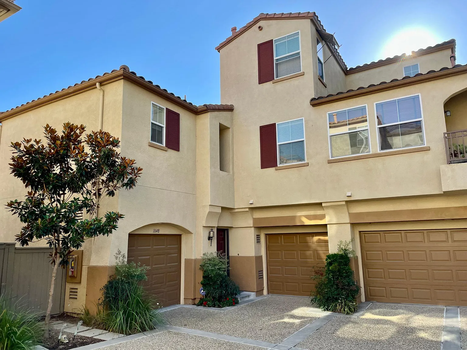 3 bed, 2.5 bath, 1410 sqft, $4,300 — Photo 1