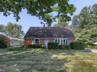6370 Sundra Dr, East Petersburg, PA 17520