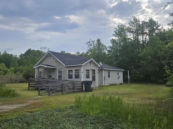 800 Goat Neck Road, Columbia, NC 27925