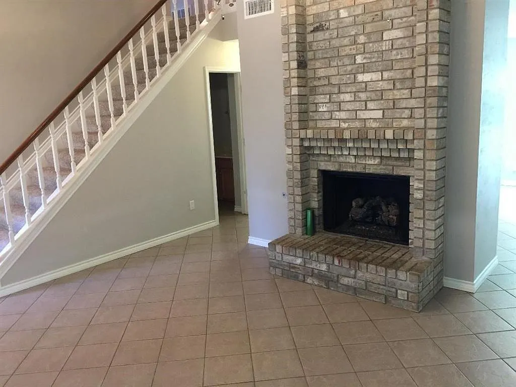 530 Windswept Drive — Photo 3