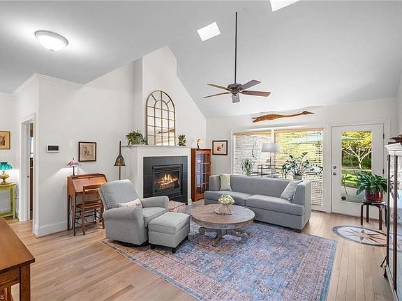 5th image of 3029 Havasu Way