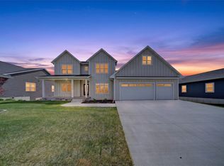 1700 Green Oak Pass, Tiffin, IA 52340