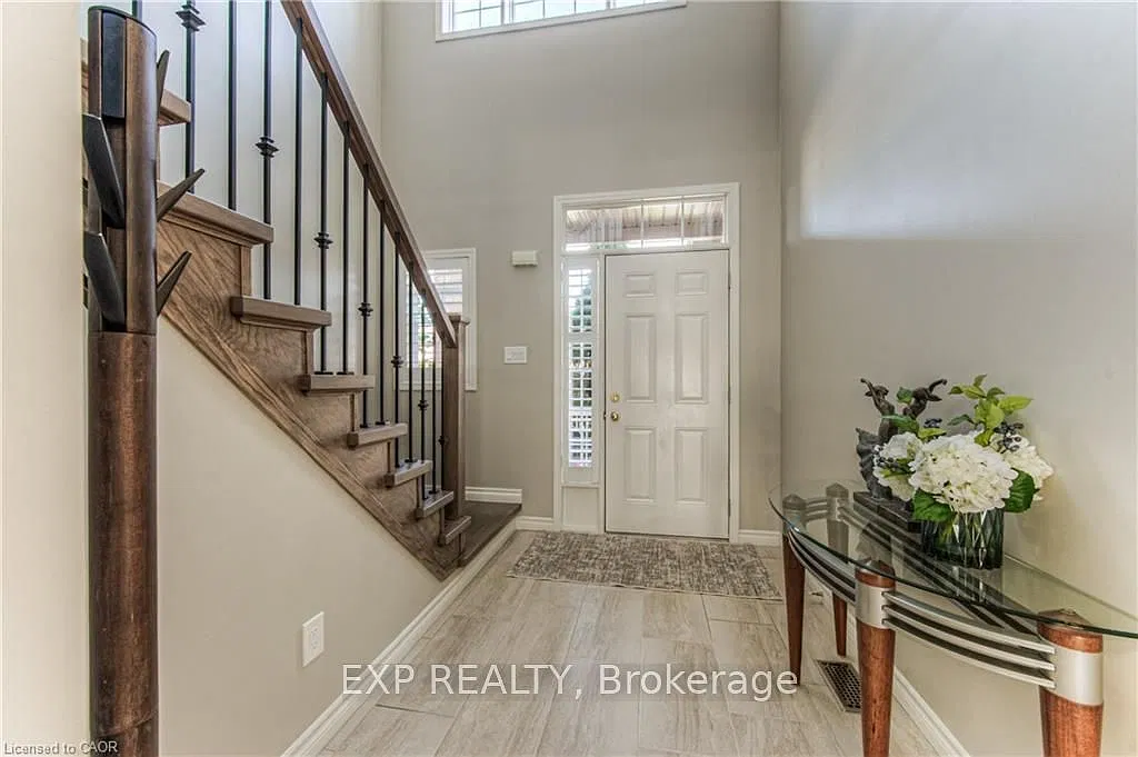 3 bed, $2,900 — Photo 2