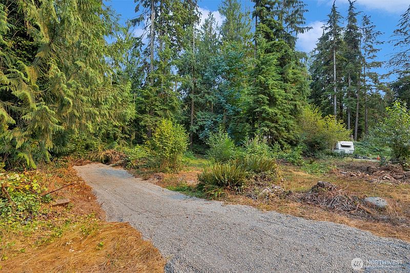5th image of 127 XX Crystal Springs Road