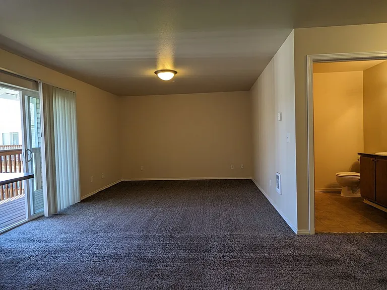 Wellesley Park Apartments — Photo 23