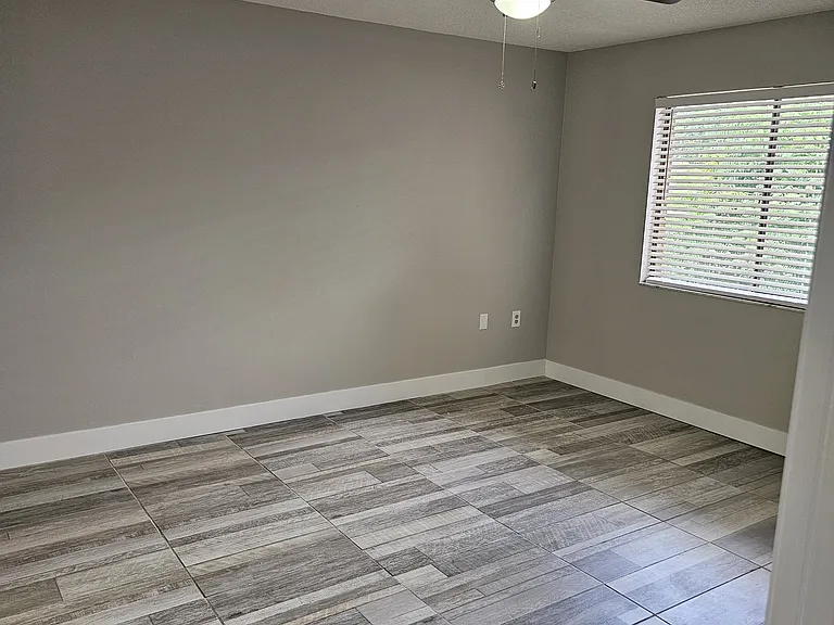 4205 Old Road 37 — Photo 8