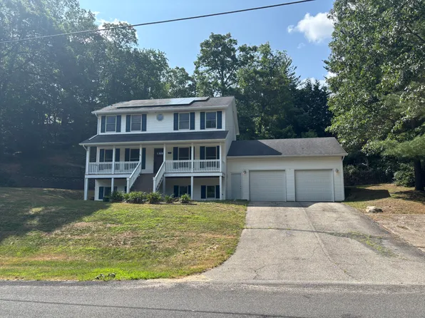 4160 Knapp Valley Dr NE, Grand Rapids, MI 49525