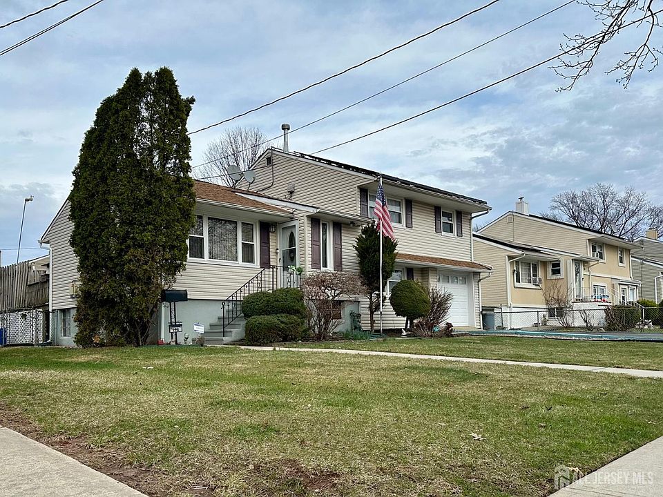 1st image of 118 Markowitz St