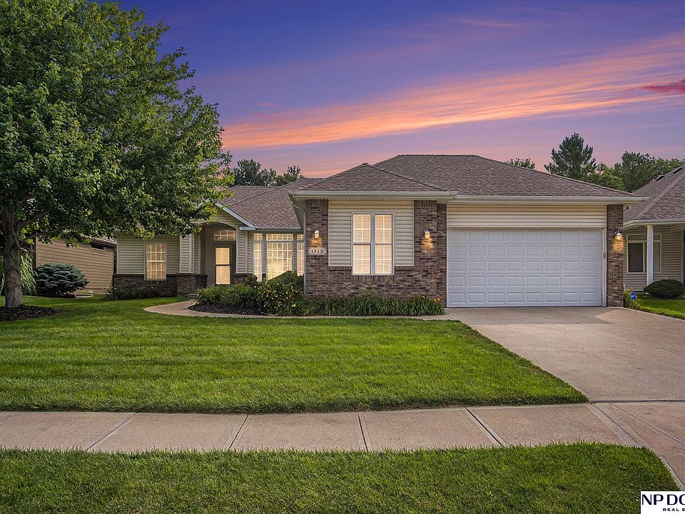 1713 S 190th Plz, Omaha, NE 68130 | Zillow