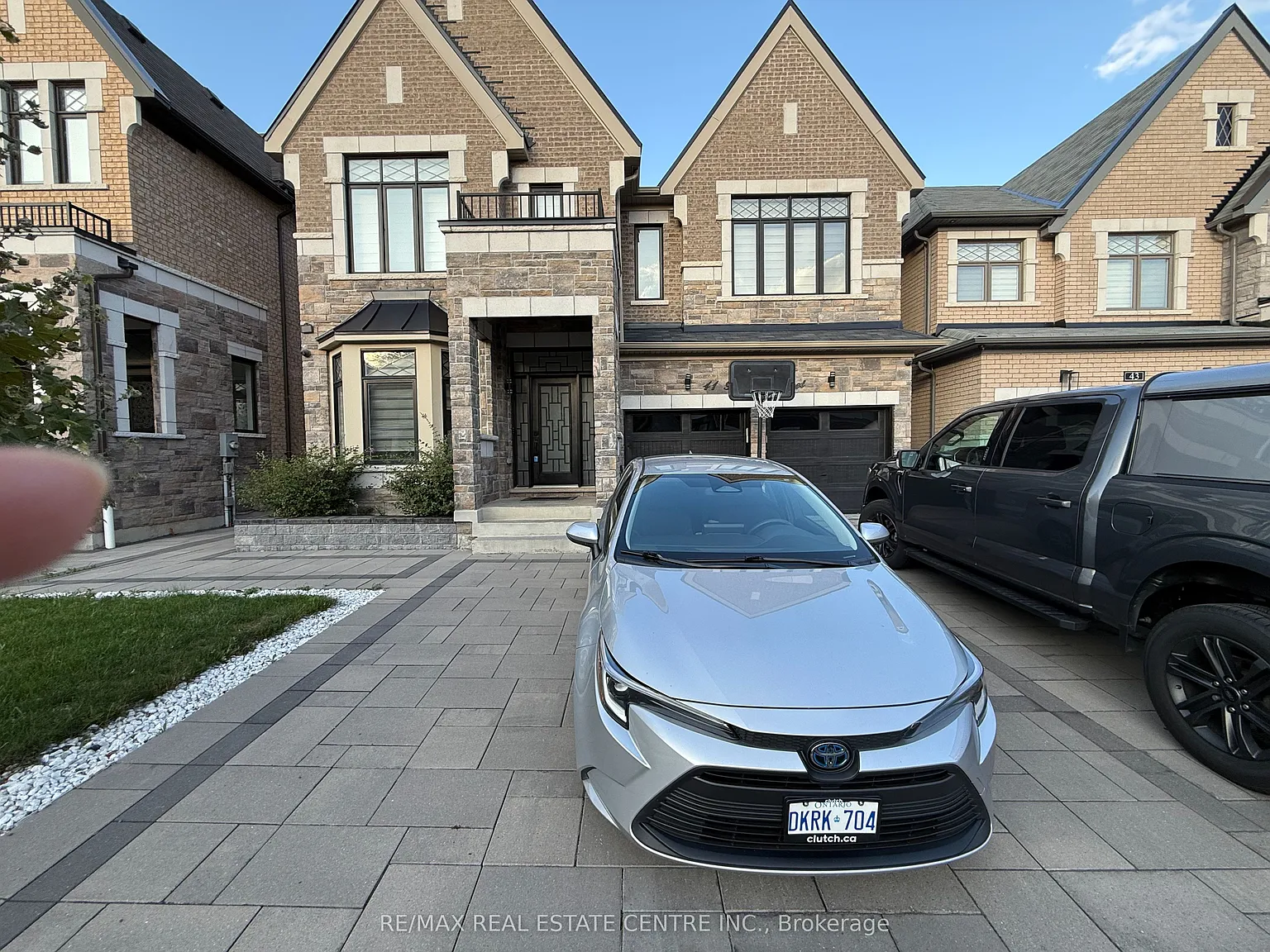 3 bed, $2,595 — Photo 2