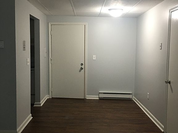 3rd image of 163 Capitol Hill Dr