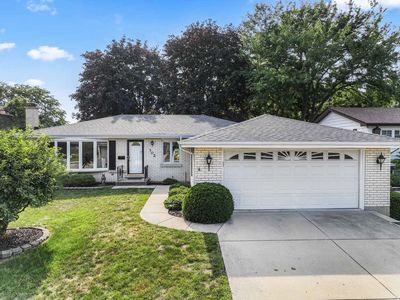 302 N Marcella Rd, Mount Prospect, IL, 60056