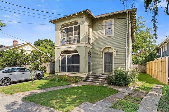 1st image of 349 Lowerline St