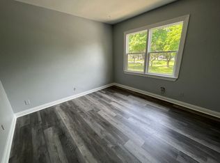 909 College Ave #4, Racine, WI 53403