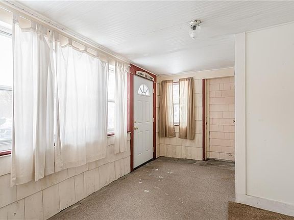 3rd image of 1716 Rochester St