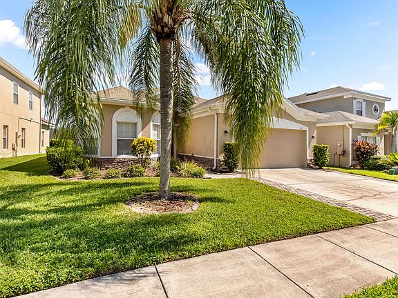 3rd image of 555 Fern Lake Dr