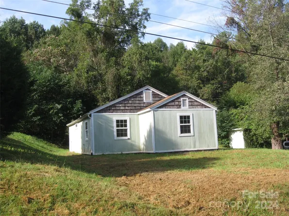 1815 Cline Pl, Lenoir, NC 28645