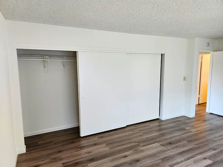 827 Grand Ave — Photo 16