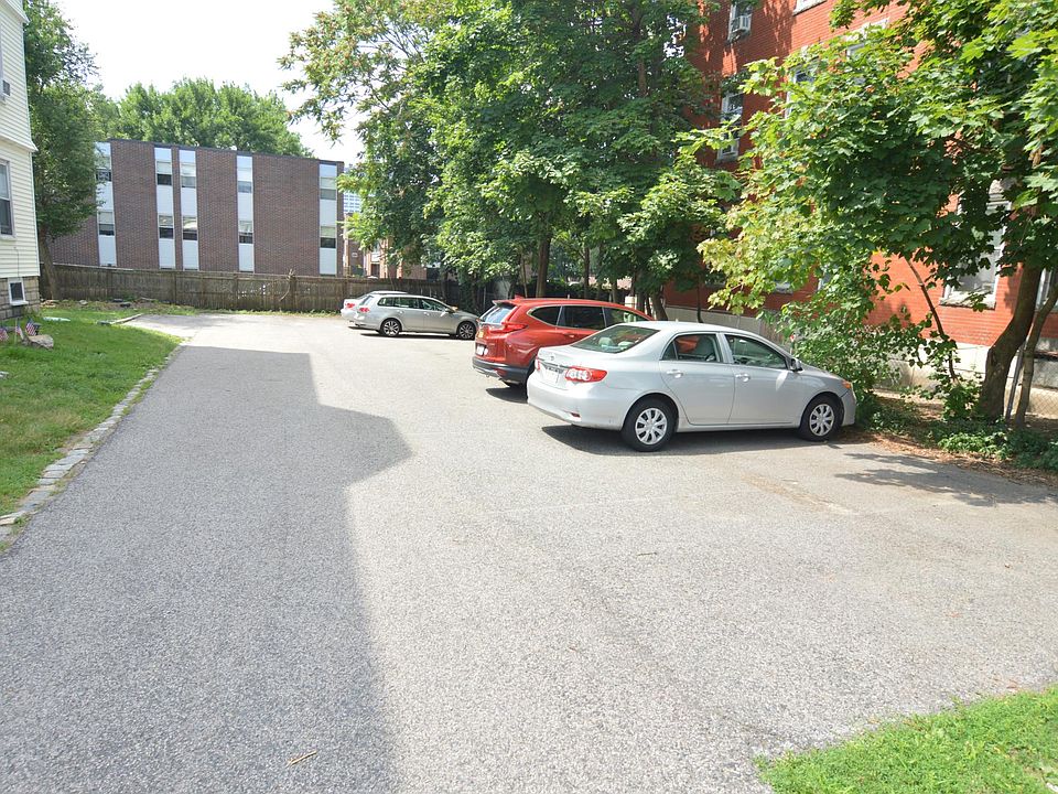 1st image of 37 Waverly St Unit 37