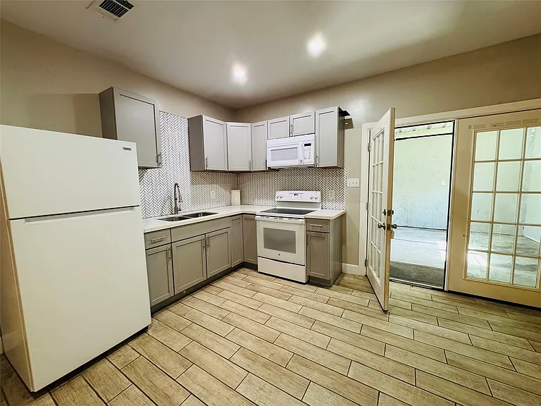 13007 Shady Ln — Photo 2