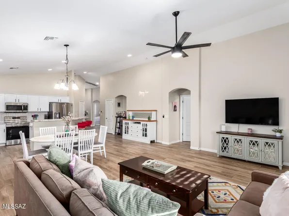 3077 N Desert Stone Pl, Tucson, AZ 85716