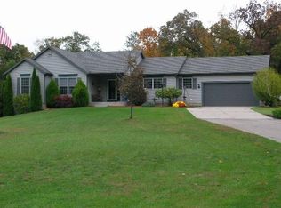 69726 S River Rd, White Pigeon, MI 49099