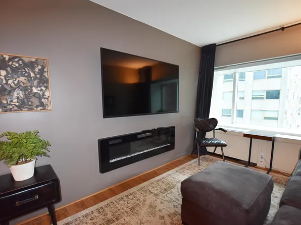 555 E William St APT 6A, Ann Arbor, MI 48104