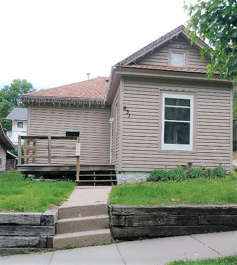2nd image of 631 Damon St