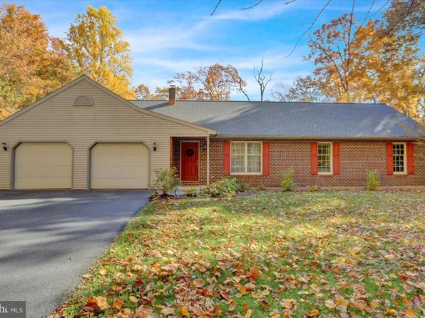 2581 Mountain Rd, Hamburg, PA 19526