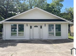 501 Clear Lake Rd #B, Highlands, TX 77562