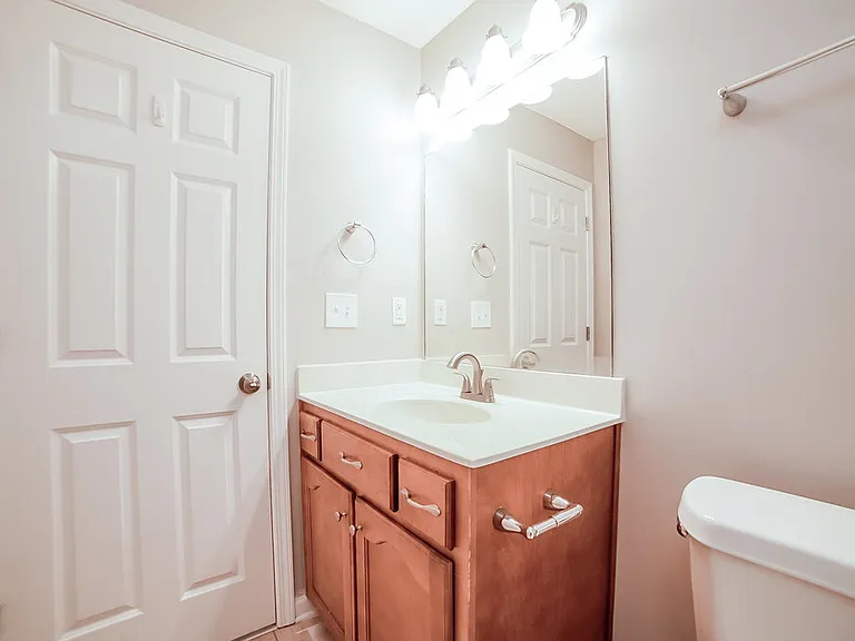 7089 Willow Point Dr — Photo 14