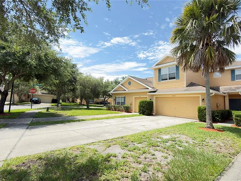 20404 Harvest Oak Ct — Photo 4