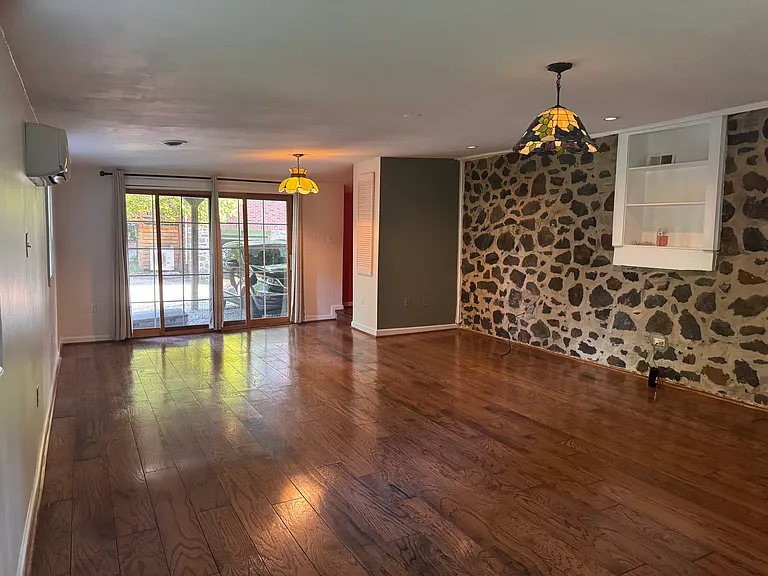 3886 College Ave — Photo 5