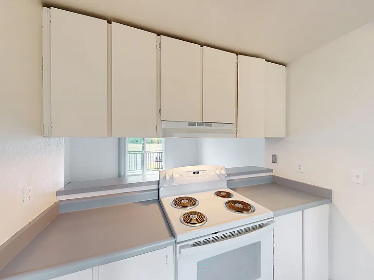 885 Broadway #15 — Photo 2