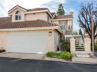 271 Fieldstone Way APT B, Simi Valley, CA 93065