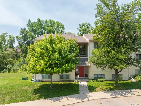 1693 Riverside Dr APT 3, Rochester Hills, MI 48309