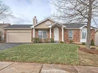 117 Bonnybridge Ct, Ballwin, MO 63021