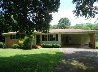 304 Strawberry Ln SE, Lindale, GA 30147
