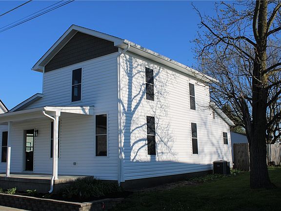 2nd image of 318 E Main St