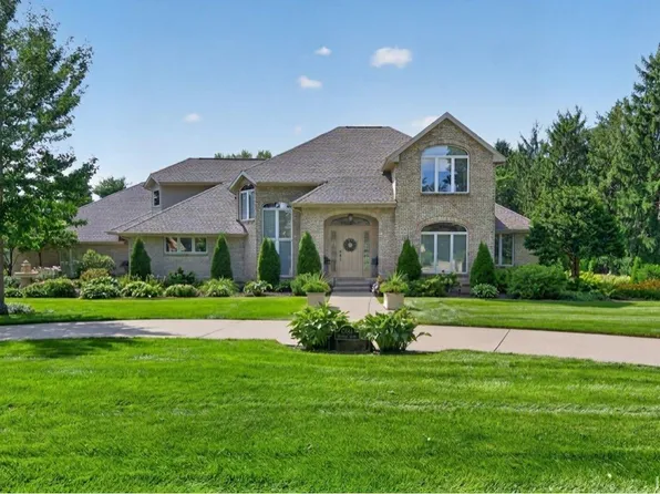 51593 Norwich Dr, Granger, IN 46530