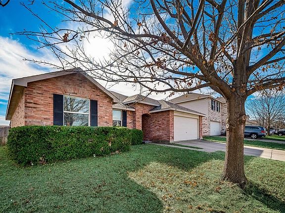 4th image of 2027 Cap Rock Ln