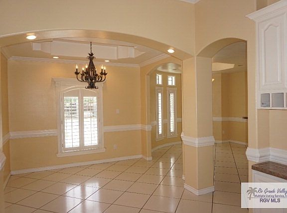 4th image of 4725 Mona Dr