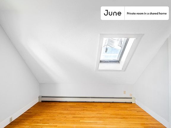 4th image of 88 Glen St #3-B