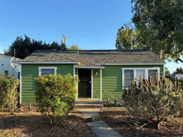 504 E Wisteria Pl, Santa Ana, CA 92701