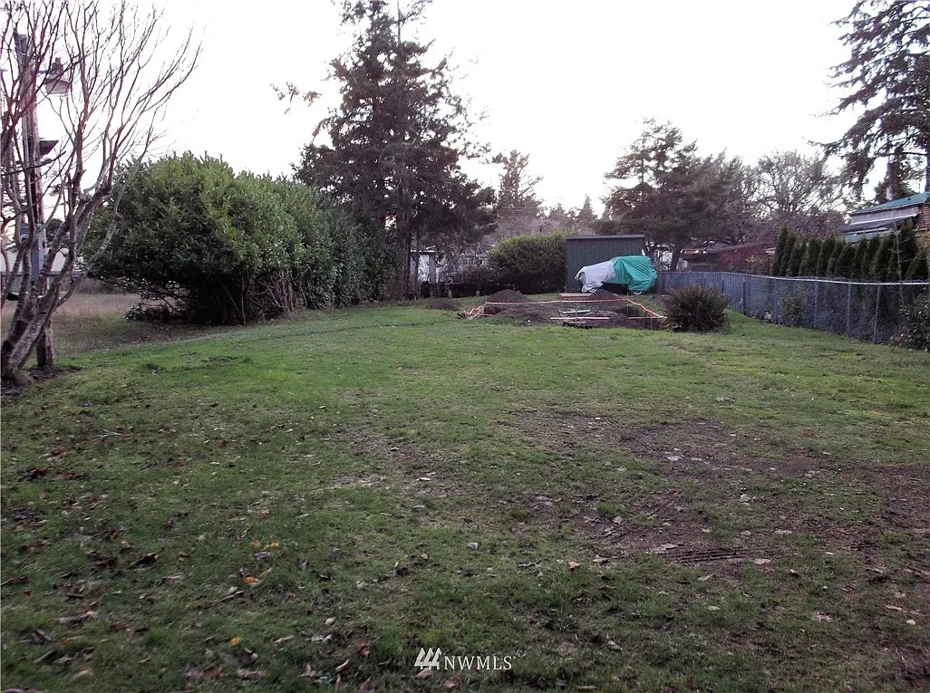 545 N Central Street photo 1